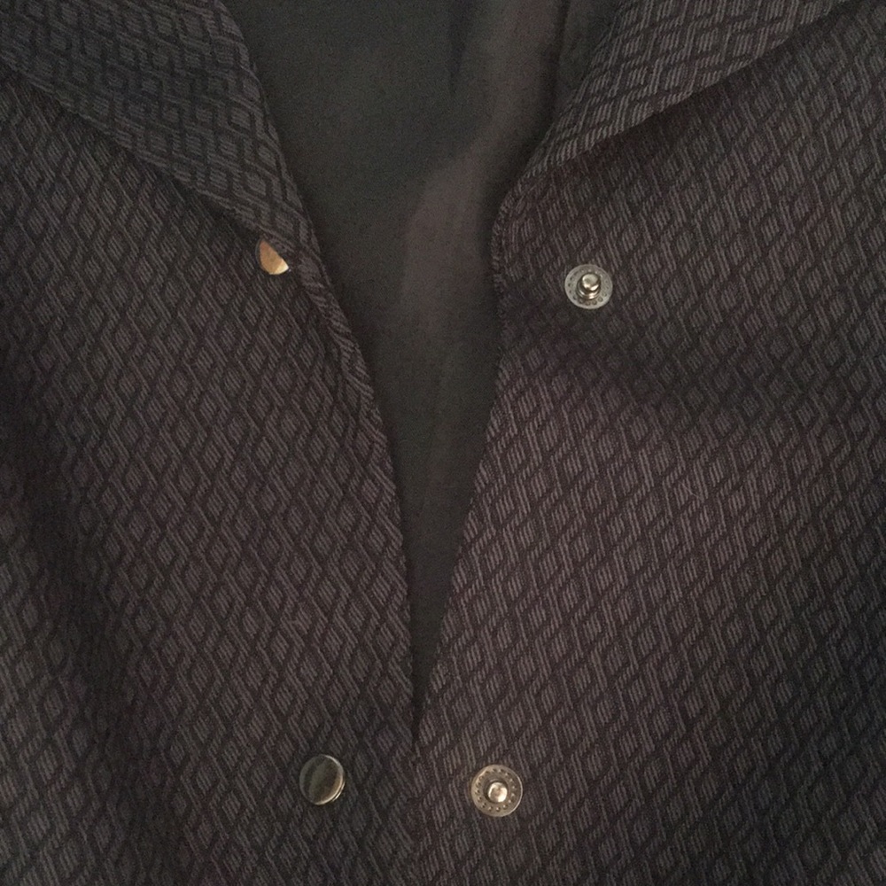 Tahari Front Clasp Fitted Blazer - Picture 11 of 16